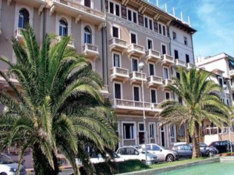 Hotel Marchionni Dal 1923 Виареджо Екстериор снимка